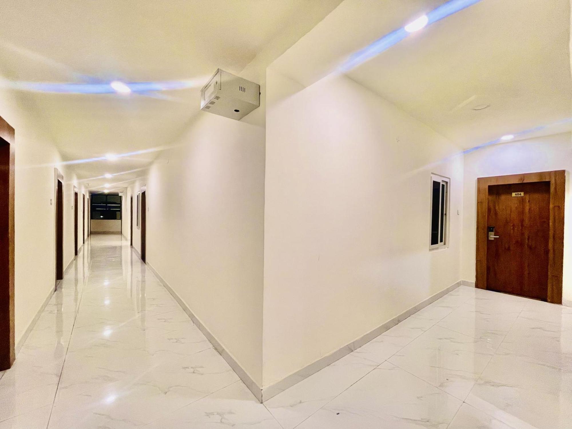 Hotel Eagle Grand Hyderabad Airport Zone シャムシャバード エクステリア 写真