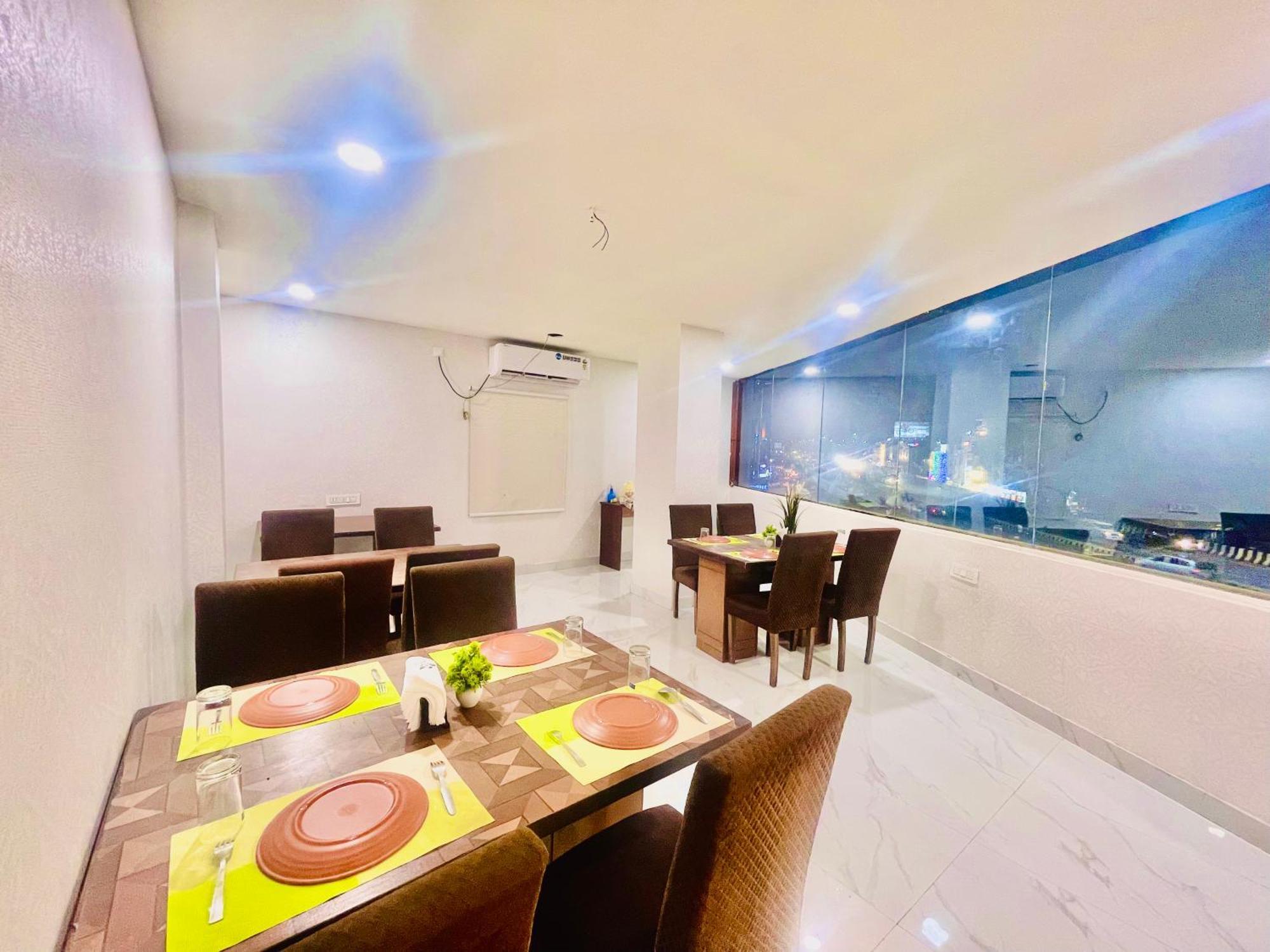 Hotel Eagle Grand Hyderabad Airport Zone シャムシャバード エクステリア 写真