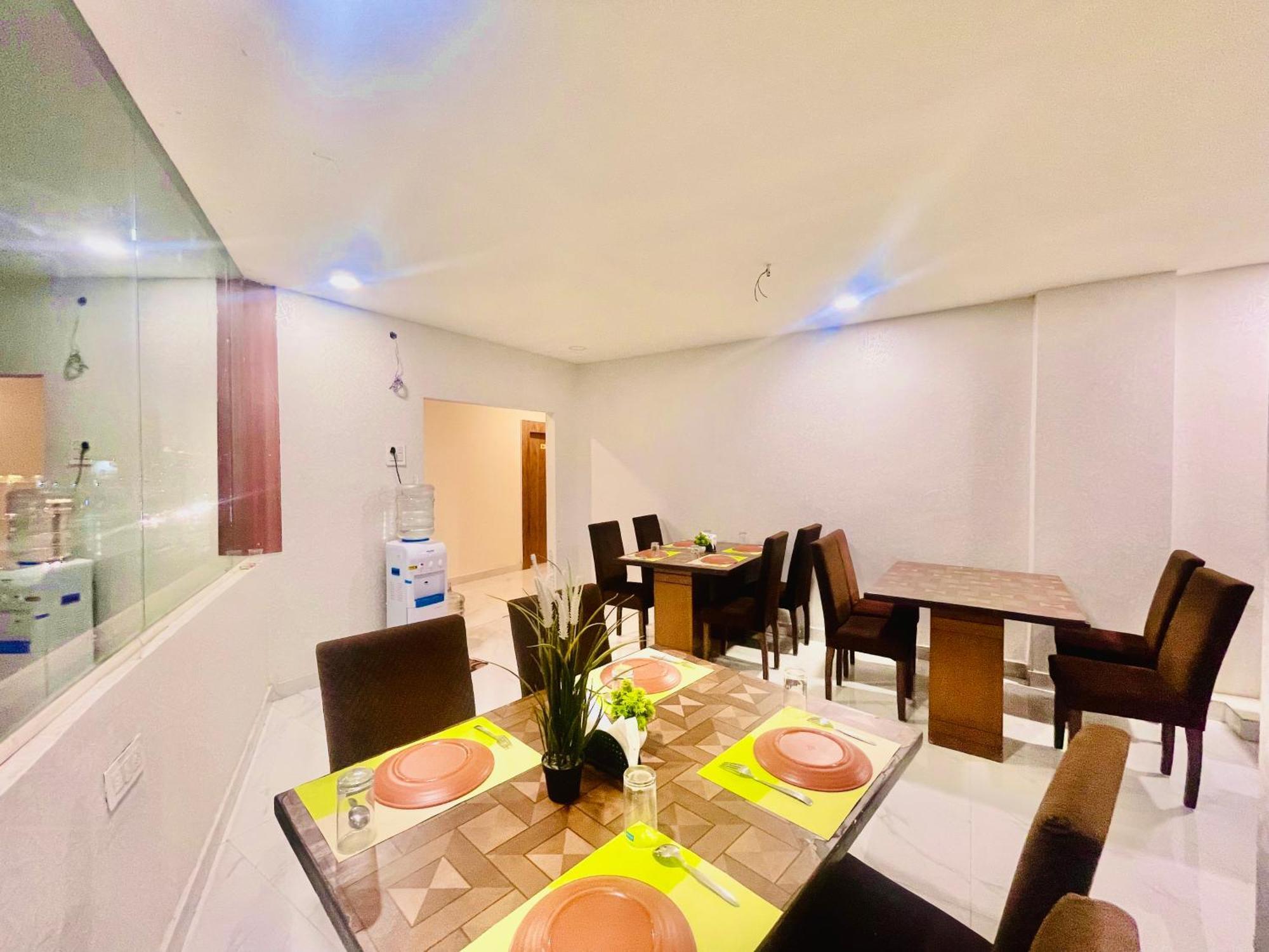 Hotel Eagle Grand Hyderabad Airport Zone シャムシャバード エクステリア 写真