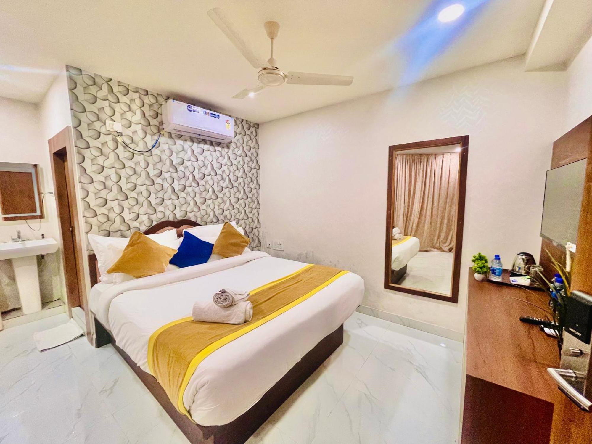 Hotel Eagle Grand Hyderabad Airport Zone シャムシャバード エクステリア 写真