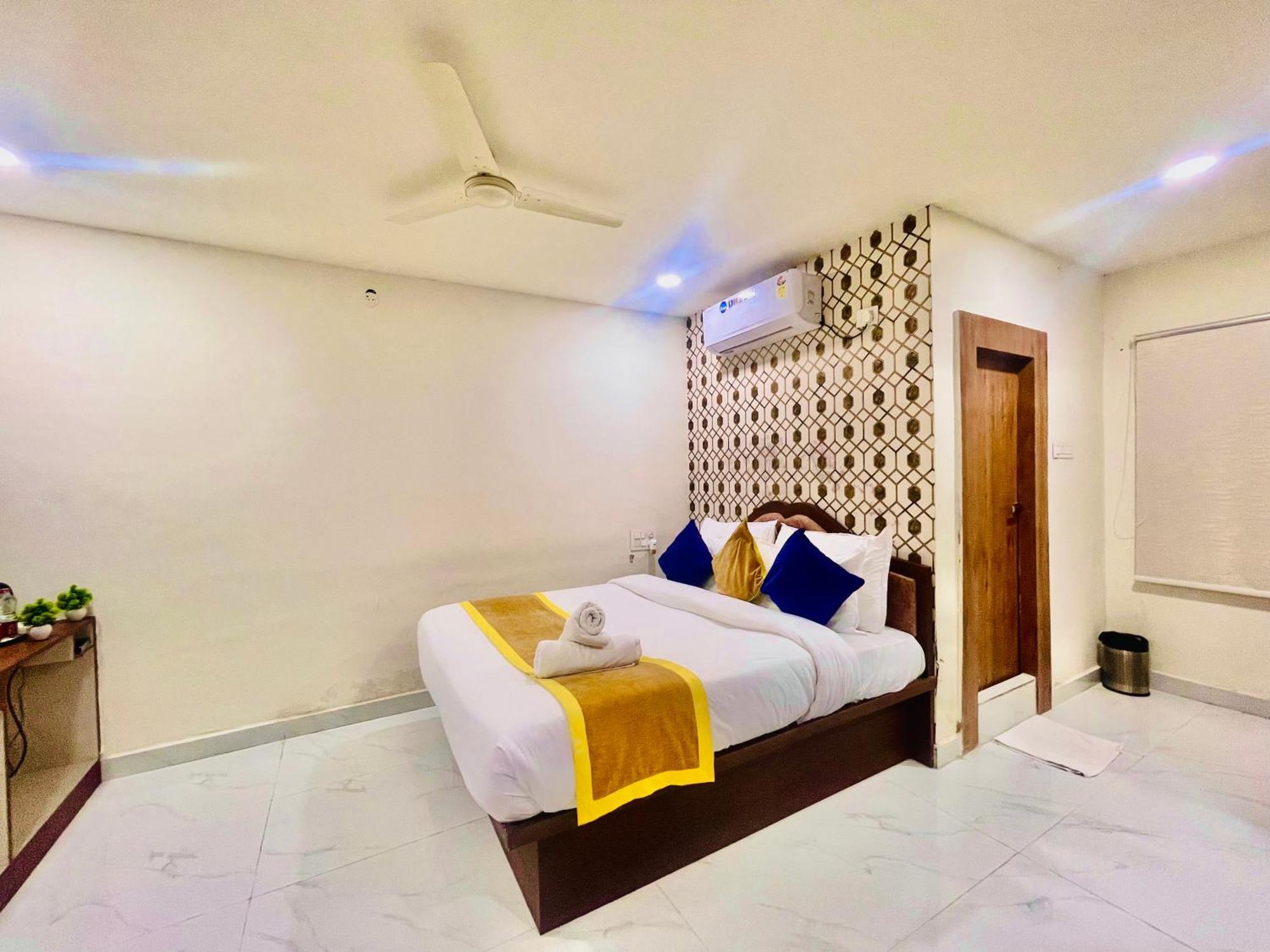 Hotel Eagle Grand Hyderabad Airport Zone シャムシャバード エクステリア 写真
