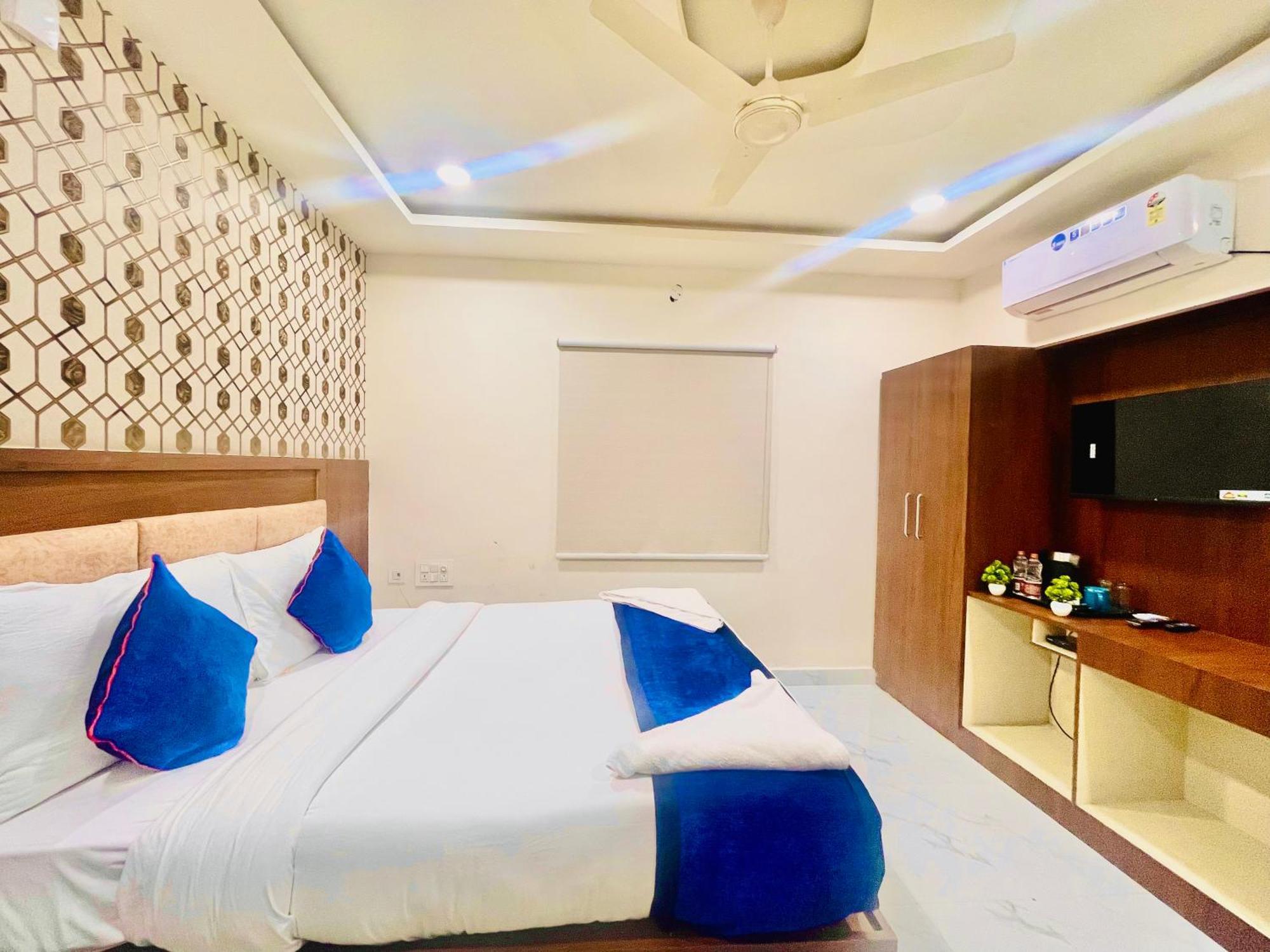 Hotel Eagle Grand Hyderabad Airport Zone シャムシャバード エクステリア 写真
