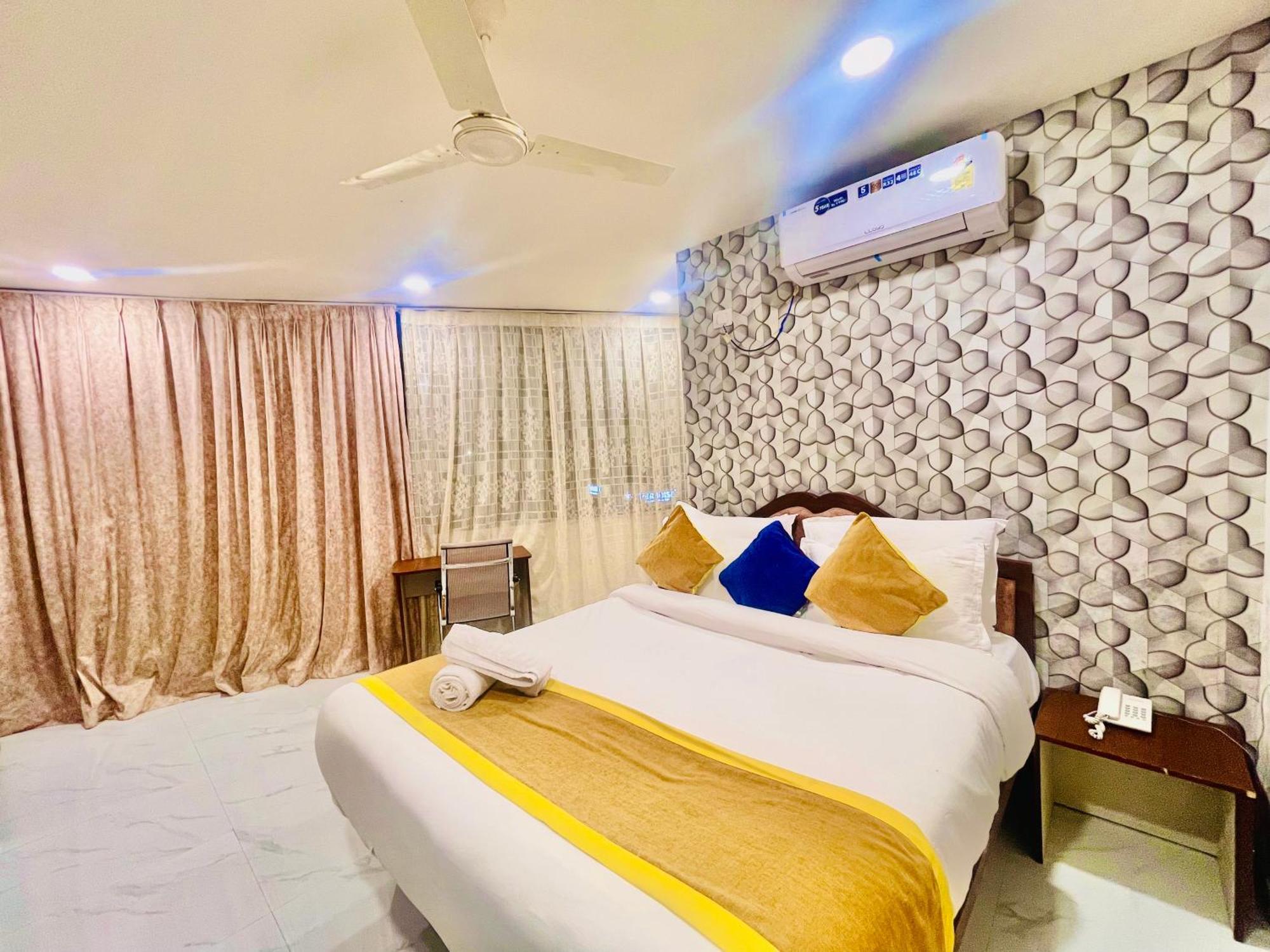 Hotel Eagle Grand Hyderabad Airport Zone シャムシャバード エクステリア 写真